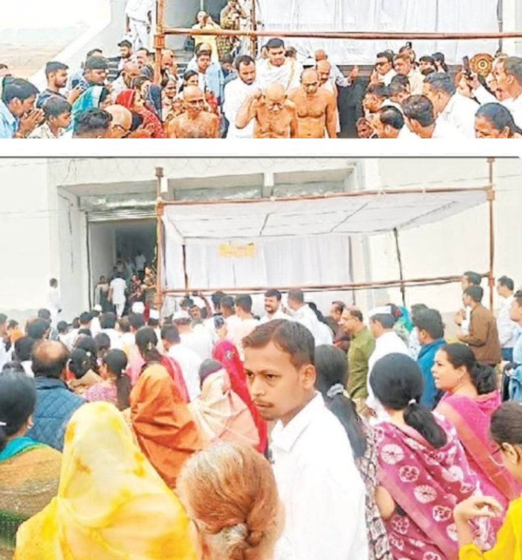 आचार्य विद्यासागर की एक झलक पाने उमड़ी भीड़, लोग हुए नतमस्तक 