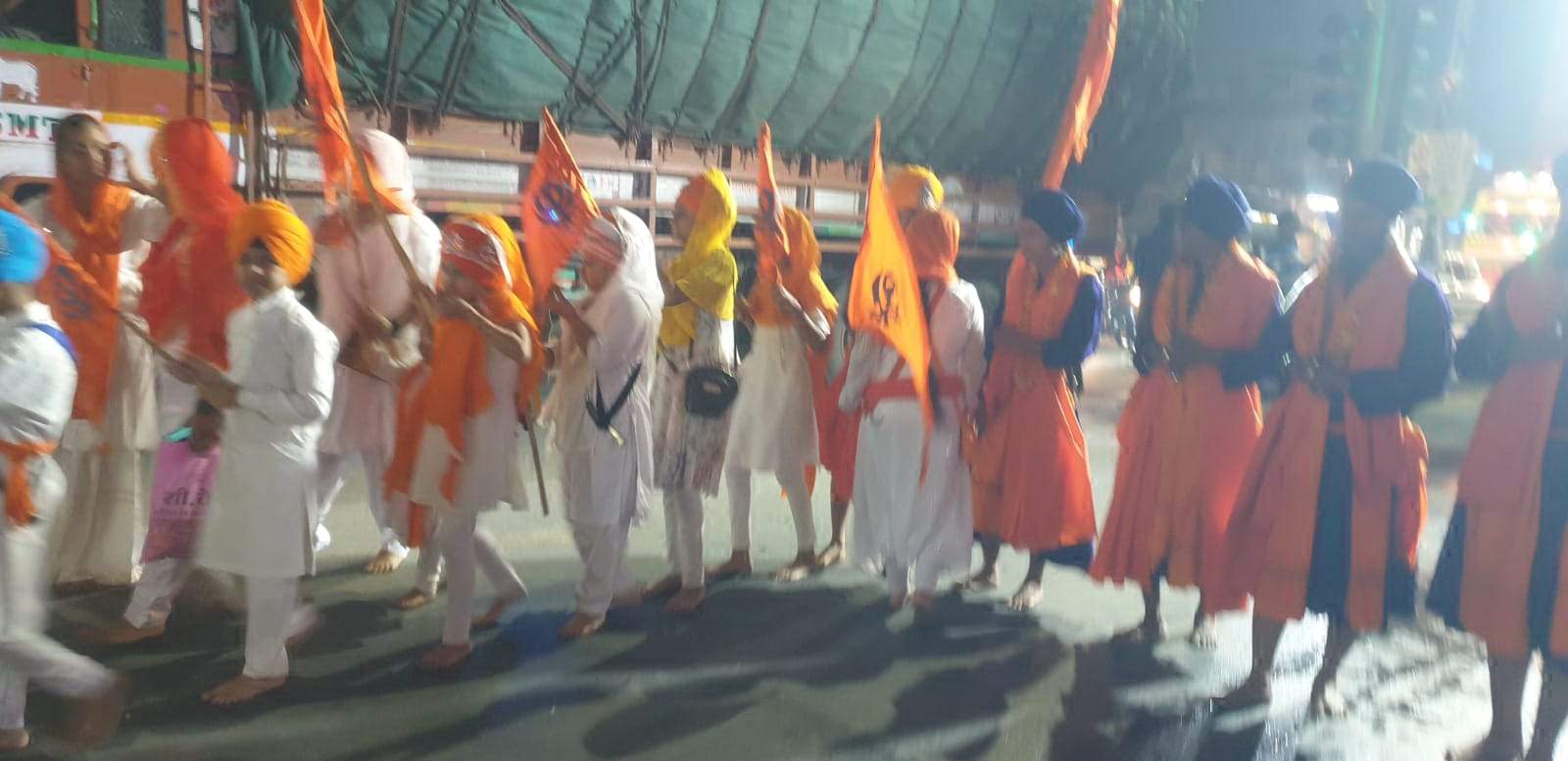 प्रकाश पर्व पर निकाला नगर कीर्तन प्रकाश पर्व पर निकाला नगर कीर्तन