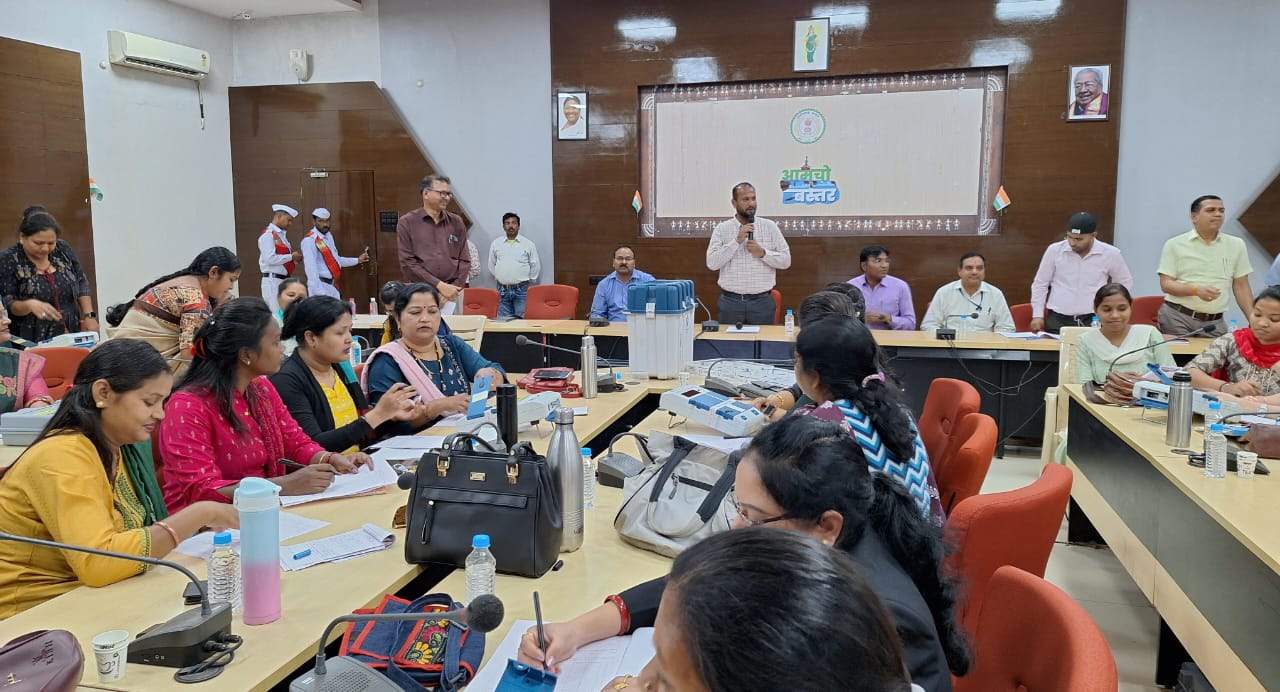 नियमों के अनुरूप तनावमुक्त होकर करें मतगणना 