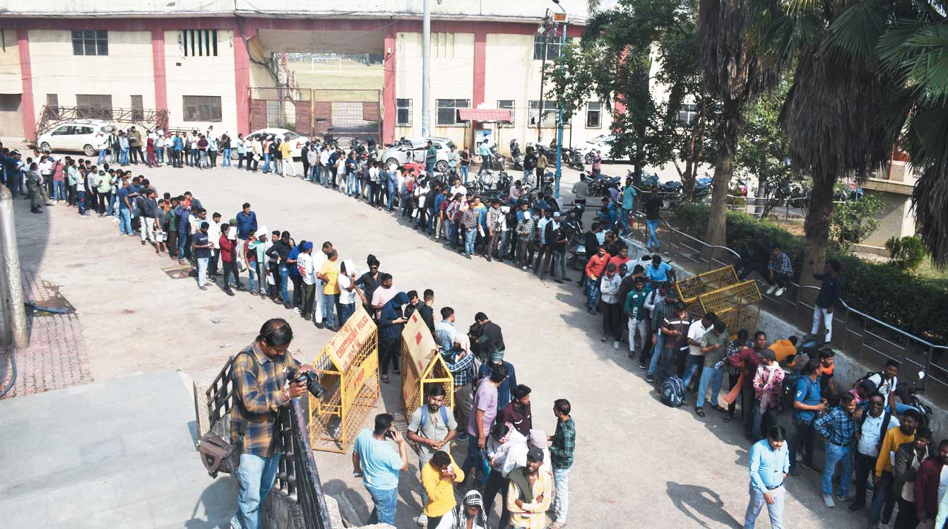 स्टेडियम जाने रूट प्लान, कल रात सभी भारी वाहनों पर रोक स्टेडियम जाने रूट प्लान, कल रात सभी भारी वाहनों पर रोक