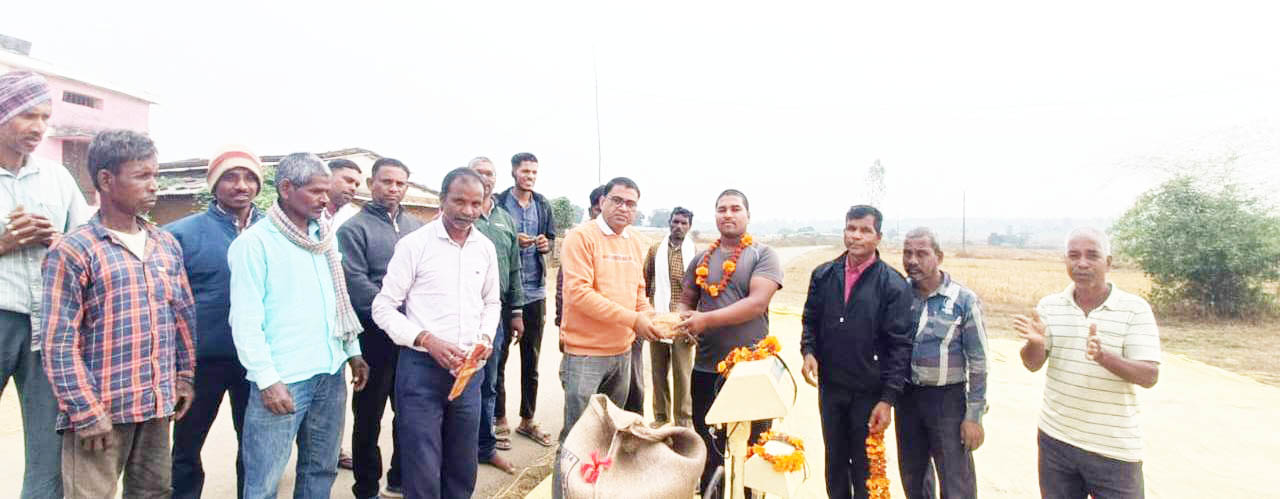 धान उपार्जन केन्द्र घुटरा  में धान खरीदी शुरू