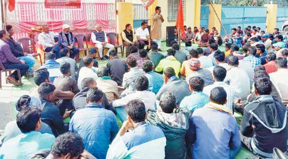 मांगों को लेकर एटक की तीन दिनी क्रमिक भूख हड़ताल शुरू