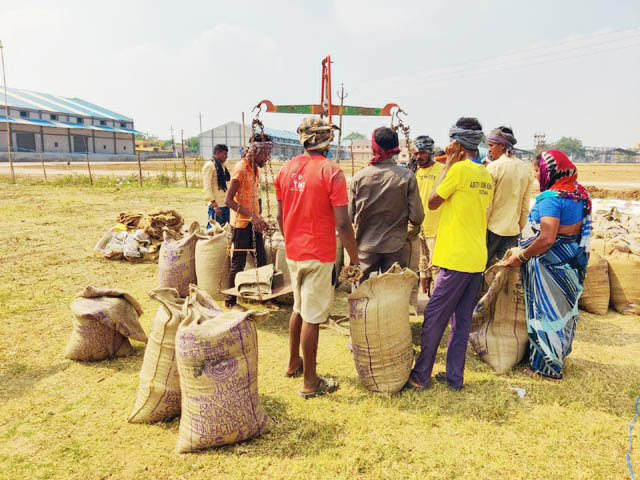 कर्जमाफी के वादे को नकार कर जिले के 38 हजार किसानों ने बेचा 132 करोड़ का धान 
