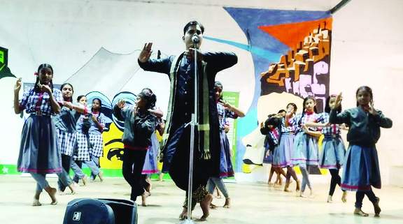 केन्द्रीय विद्यालय में रूट्स टू रूट्स द्वारा कथक नृत्य कार्यशाला 