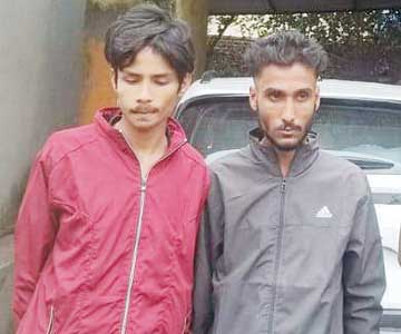 बर्तन दुकान के संचालक के भाई को चाकू मारने वाले दो पकड़े गए बर्तन दुकान के संचालक के भाई को चाकू मारने वाले दो पकड़े गए