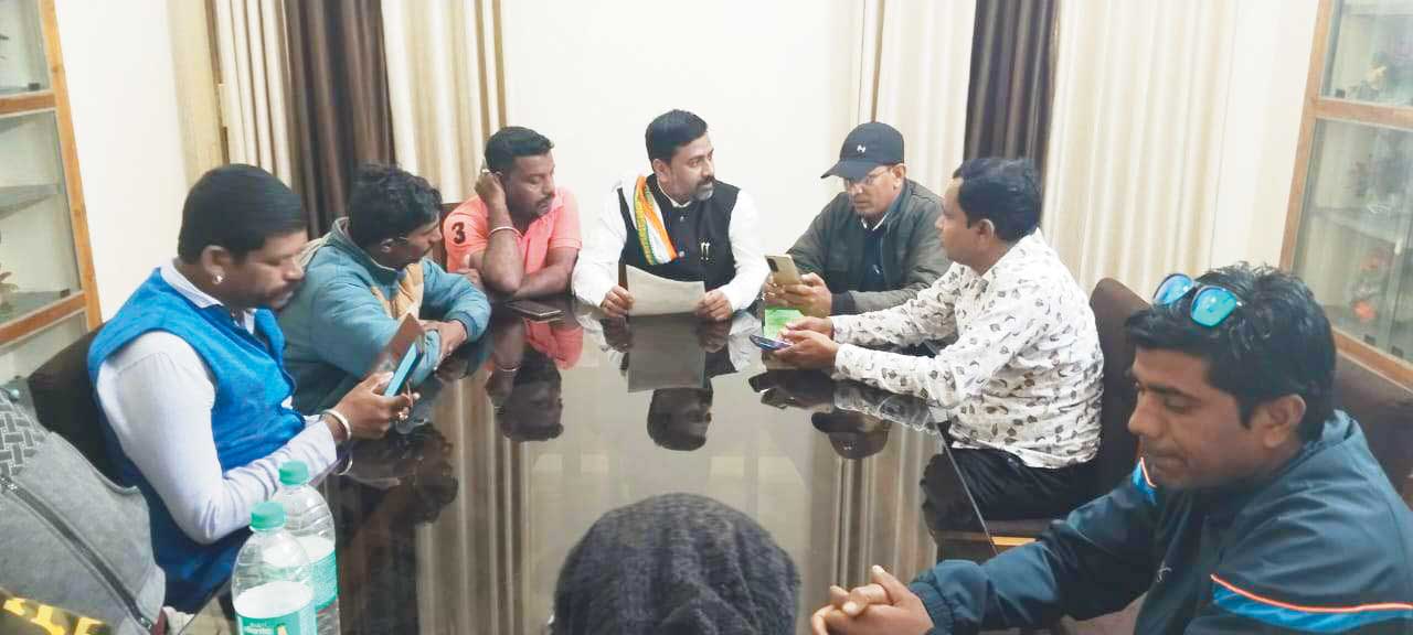 श्रमिक सम्मान समारोह की रुपरेखा व तैयारी में शामिल हुए पदाधिकारी