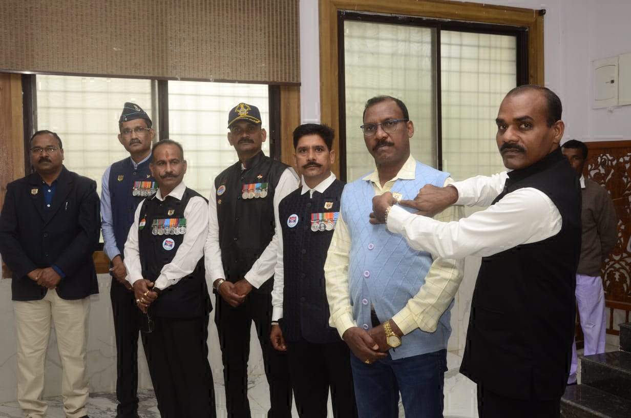 हर्ष के साथ मनाया सशस्त्र  सेना झण्डा दिवस  