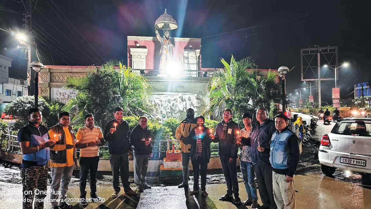 अंबेडकर को दी श्रद्धांजलि