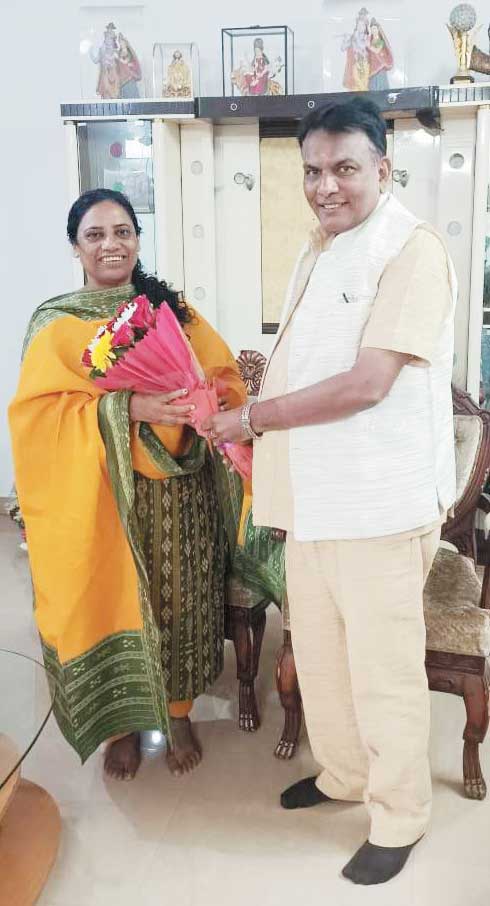 लता उसेंडी से मिले धमतरी जिला मंत्री