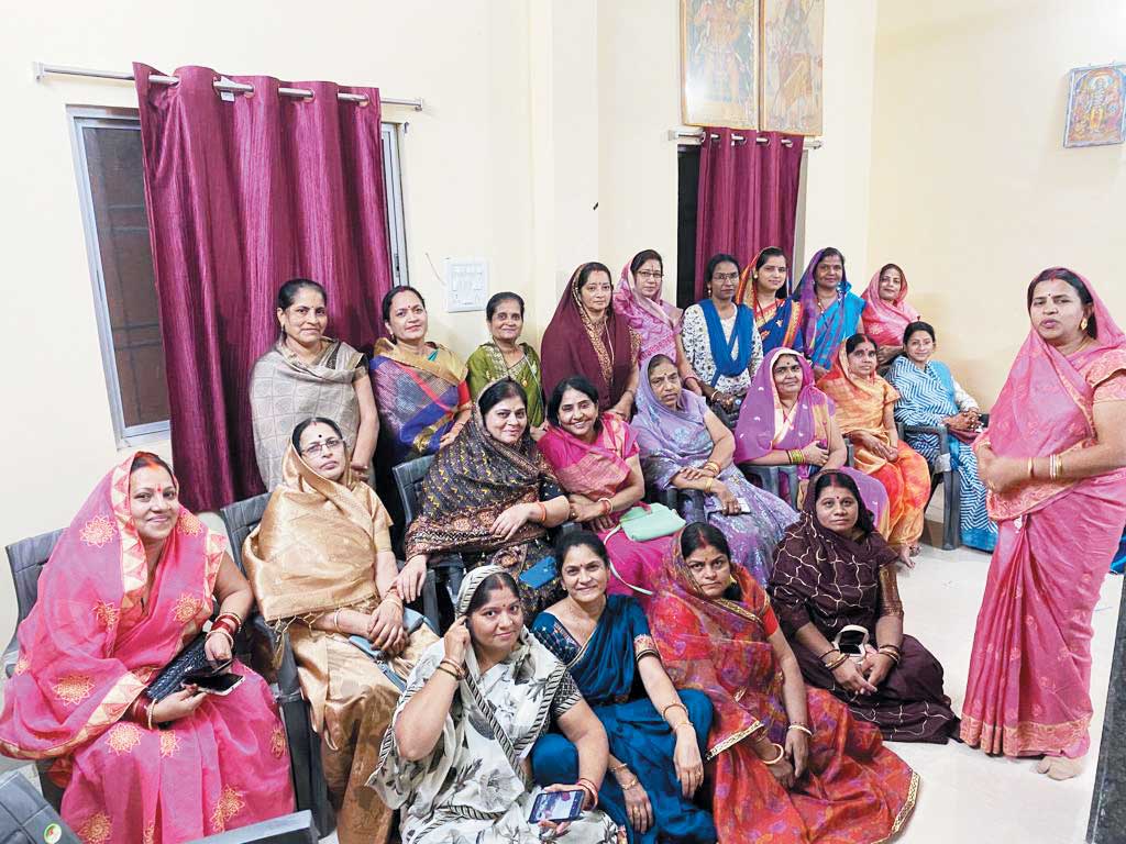 अखंड ब्राम्हण समाज नारी प्रकोष्ठ का पुनर्गठन, स्वर्णलता अध्यक्ष-लक्ष्मी पाण्डेय सचिव मनोनीत