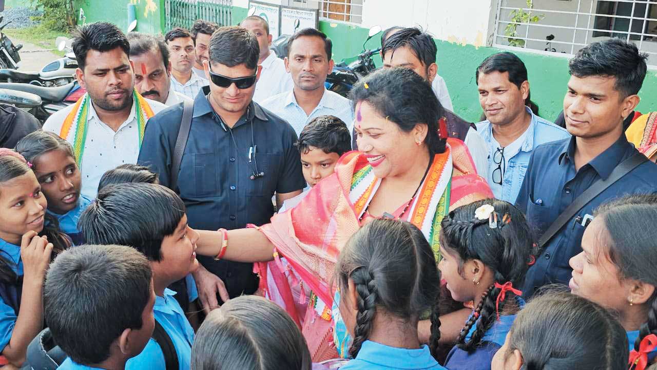 परसाडीह हाईस्कूल का विधायक ने किया निरीक्षण