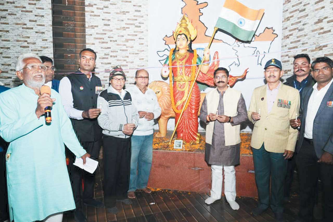 विजय दिवस समारोह में भाटापारा विधायक हुए शामिल