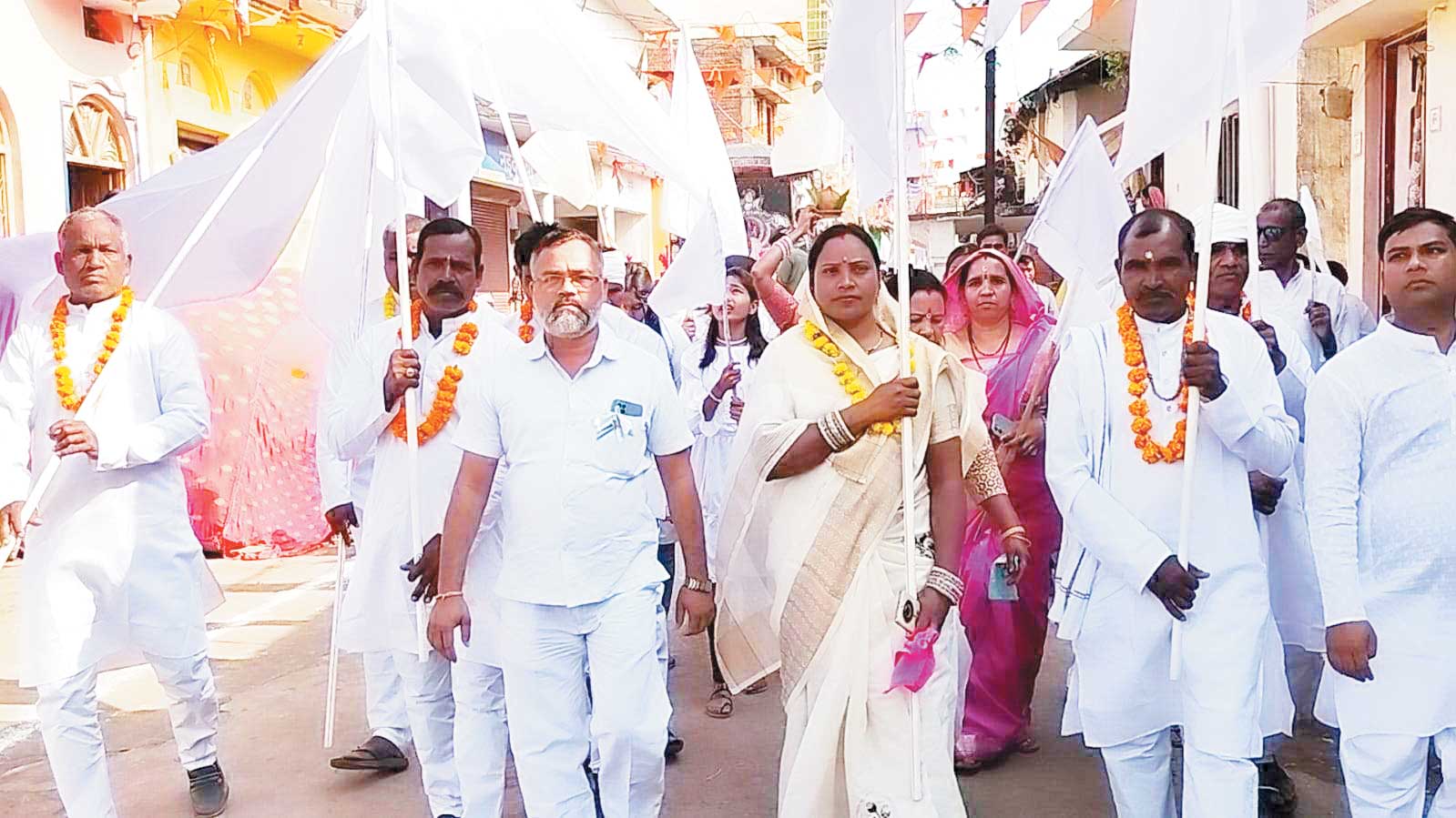 गुरु घासीदास जयंती पर शोभा यात्रा, कई दिग्गज हुए शामिल