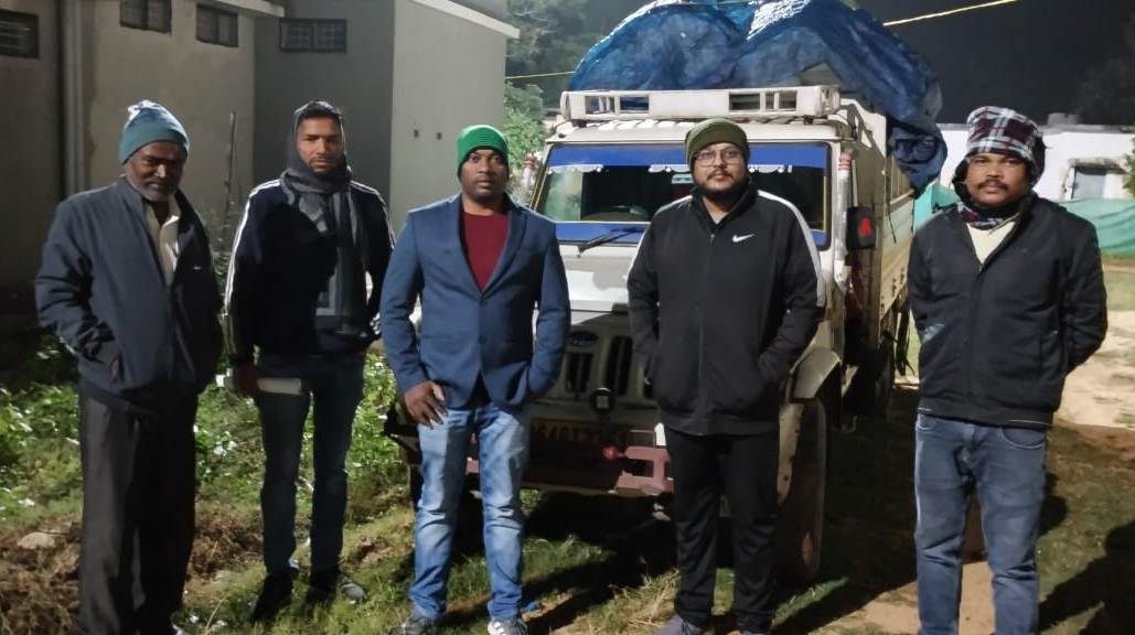 115 बोरी अवैध धान सहित दो पिकअप जब्त