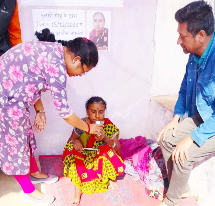 दिव्यांग तुलसी बाई का आमरण अनशन समाप्त दिव्यांग तुलसी बाई का आमरण अनशन समाप्त