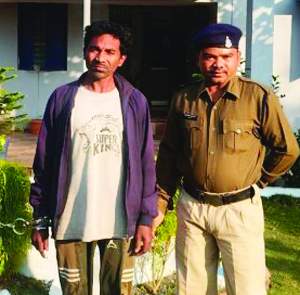 एक लाख का इनामी नक्सली गिरफ्तार