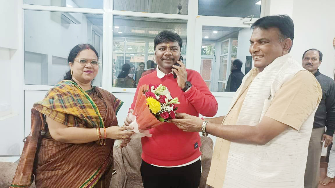 बृजमोहन-केदार कश्यप को कैबिनेट मंत्री बनने पर दी बधाई