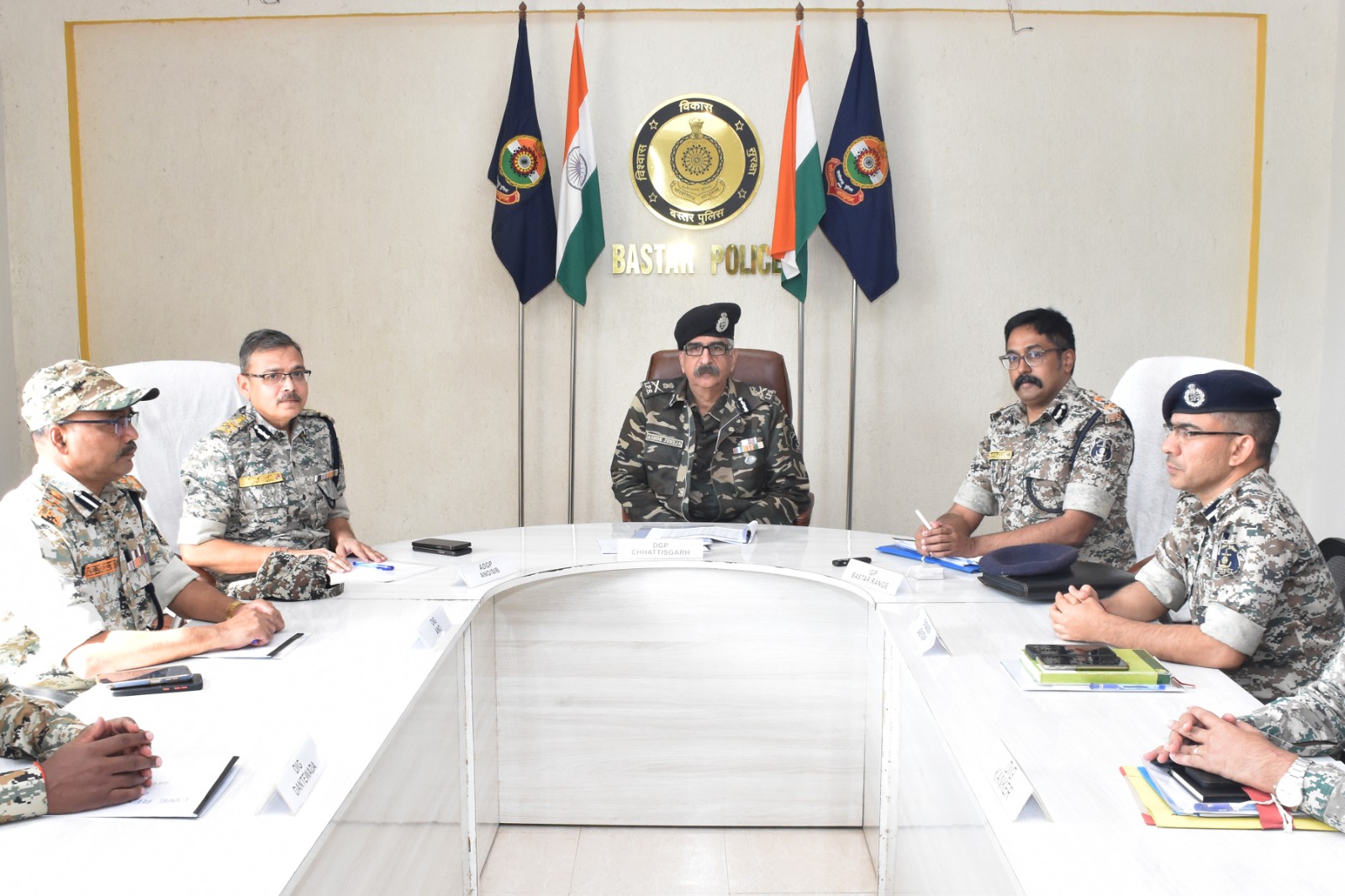 बेहतर रणनीति व परस्पर समन्वय से विकास-सुरक्षा पर लगातार कार्य करने निर्देश