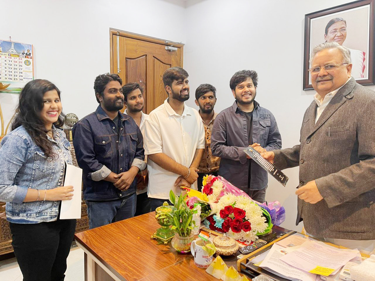मॉडर्न मड़ई मेला, विस अध्यक्ष को दिया निमंत्रण मॉडर्न मड़ई मेला, विस अध्यक्ष को दिया निमंत्रण