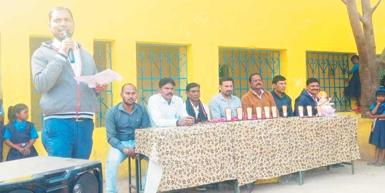 आनंद मेला, दीप क्लब ने प्रतिभागियों को किया पुरस्कृत