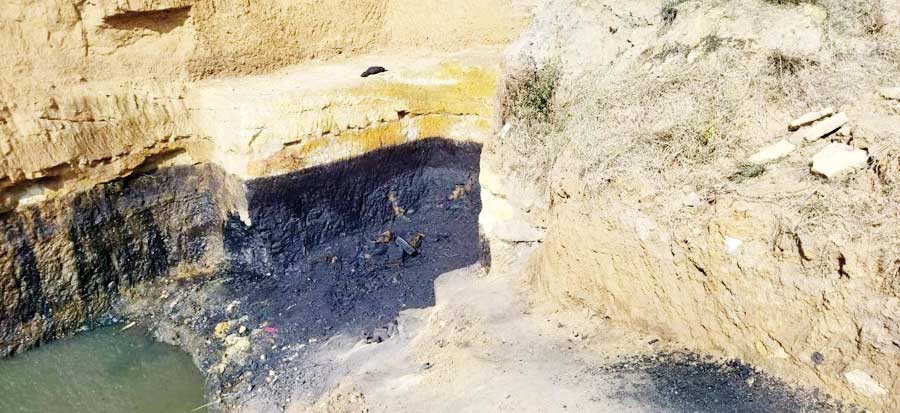 ठंड आते ही कोयला तस्कर सक्रिय, मजदूरों की जान जोखिम में डाल रहे