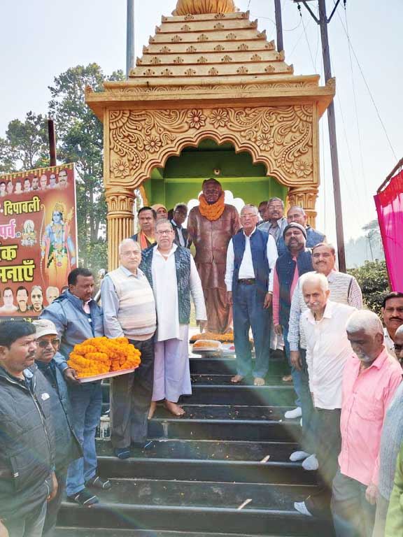 अटल बिहारी वाजपेयी की जयंती पर दिलाई सुशासन की शपथ