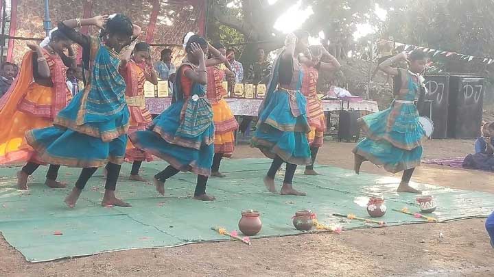 चारगांव में संकुल स्तरीय खेल स्पर्धा