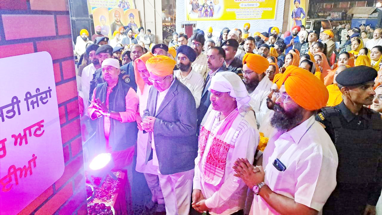 धर्म और संस्कृति की रक्षा के लिए की  गई शहादत अविस्मरणीय- रमन 