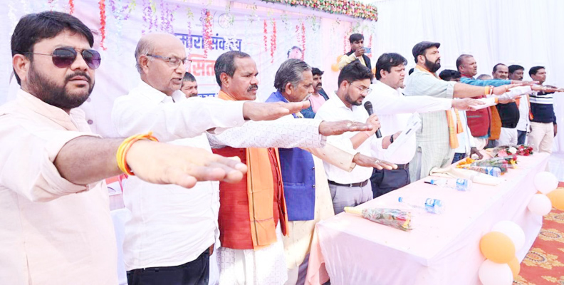 विकसित भारत संकल्प यात्रा शिविर, ग्रामीणों ने भरे आवेदन