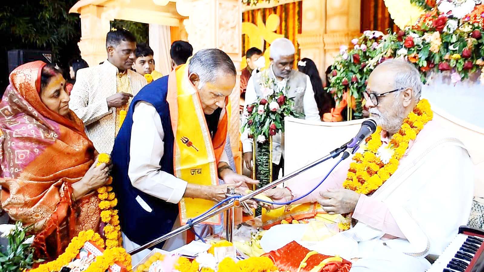 उल्टा मंत्र जपने से मंत्र की ताकत बढ़ जाती है कई गुना : शास्त्री उल्टा मंत्र जपने से मंत्र की ताकत बढ़ जाती है कई गुना : शास्त्री