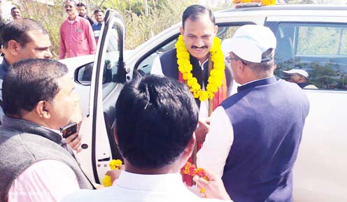 श्याम बिहारी जायसवाल का ठगगांव में स्वागत 