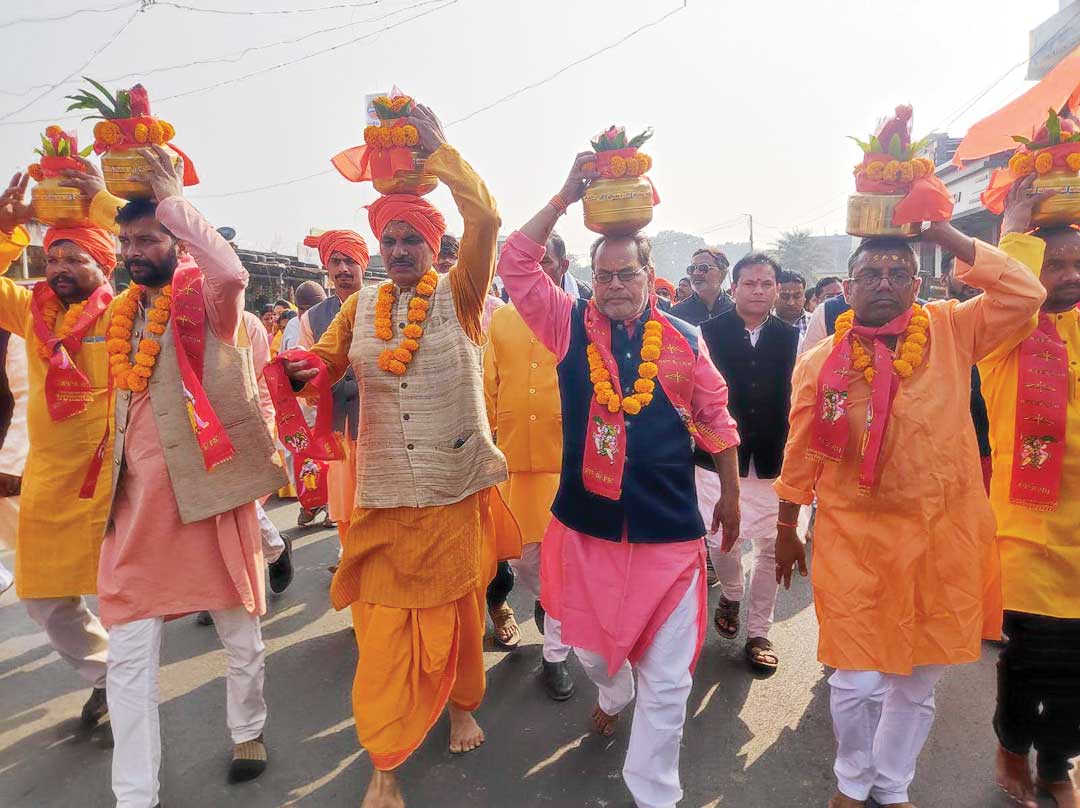 अक्षत कलश शोभायात्रा निकाली