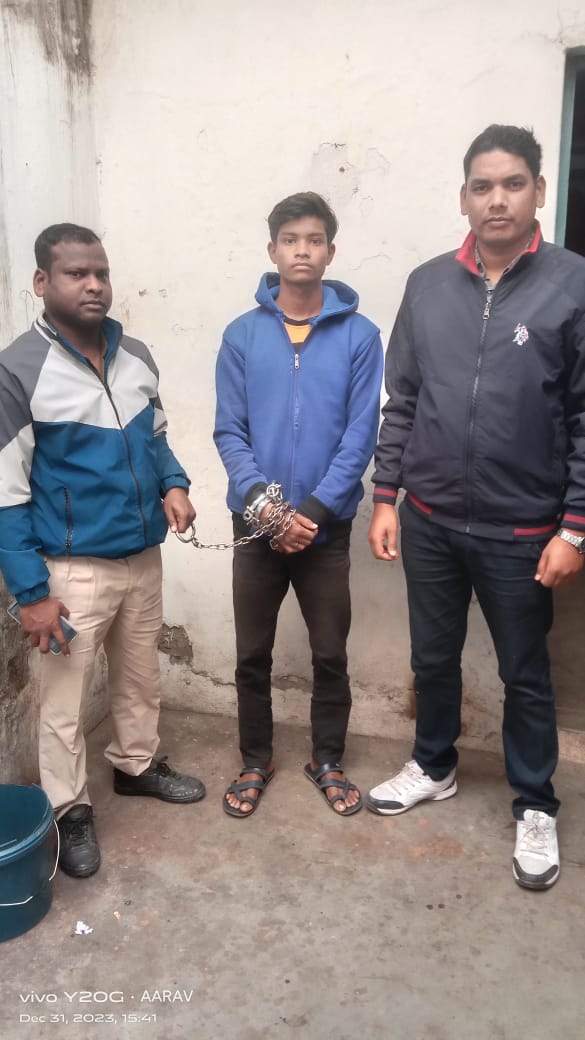 युवक पर चाकू से हमला, आरोपी गिरफ्तार युवक पर चाकू से हमला, आरोपी गिरफ्तार