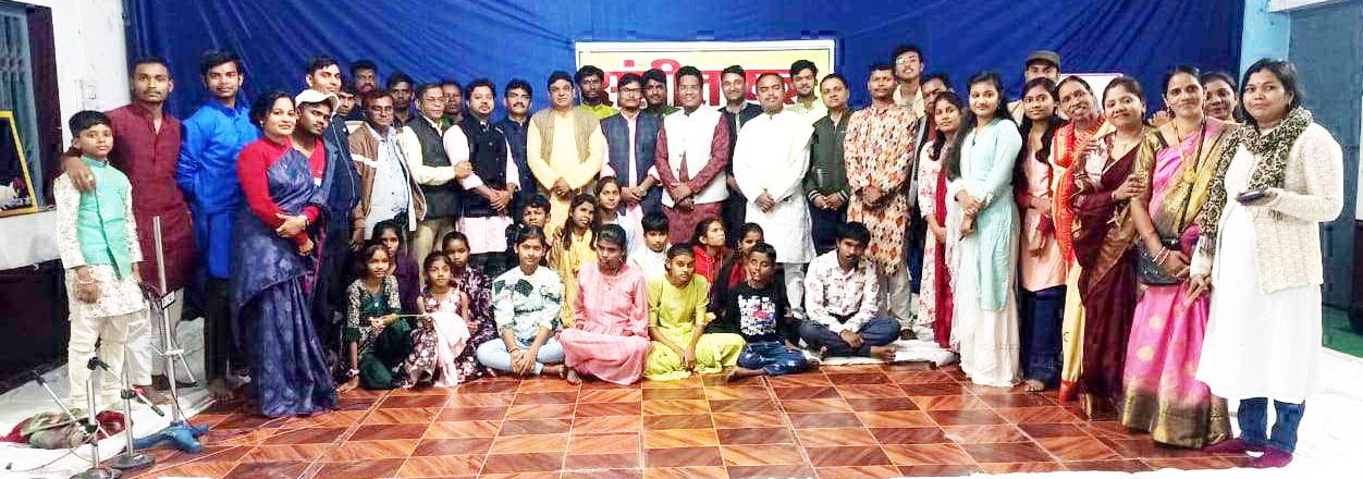 बनारसी गायकी के संग, तबला वादन  और कथक नृत्य की प्रस्तुति 