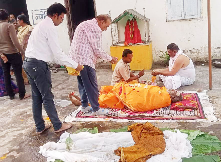 सुन्दर नारायणन स्वामी को चन्द्रशेखर साहू ने दी श्रद्धांजलि सुन्दर नारायणन स्वामी को चन्द्रशेखर साहू ने दी श्रद्धांजलि