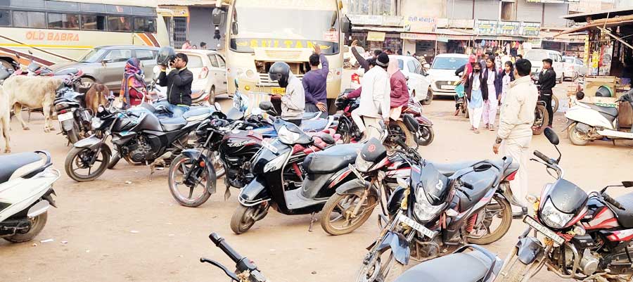 बस स्टैण्ड में यातायात व्यवस्था का बुरा हाल