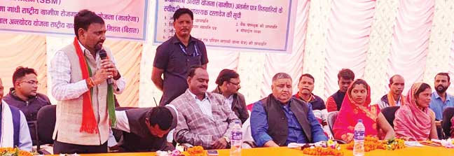 संकल्प यात्रा शिविर में शामिल हुए अंबिकापुर विधायक