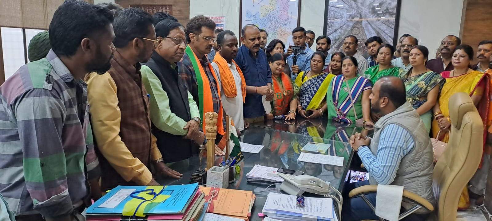 निगम अध्यक्ष के खिलाफ भाजपा पार्षदों ने लाया अविश्वास प्रस्ताव