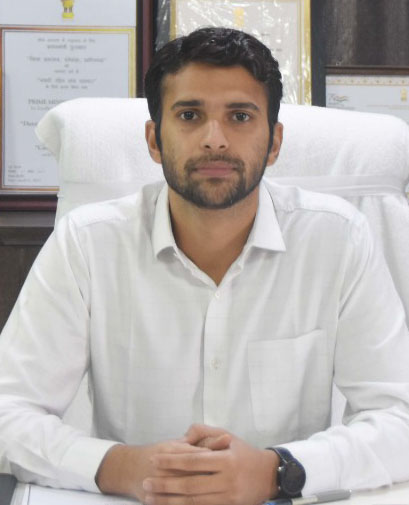  मयंक चतुर्वेदी दंतेवाड़ा के नए कलेक्टर 