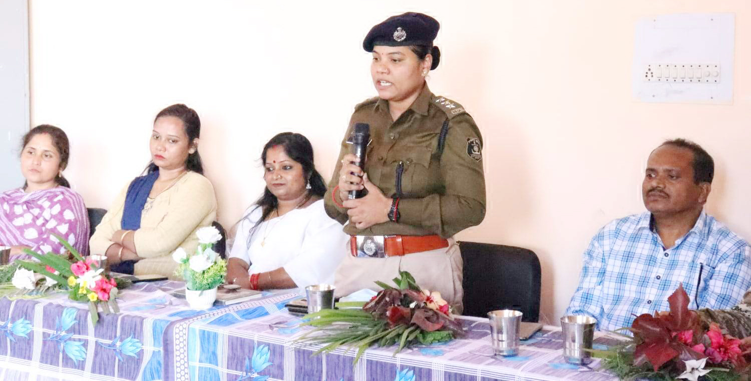 बेटियों ने ली शिक्षा की शपथ