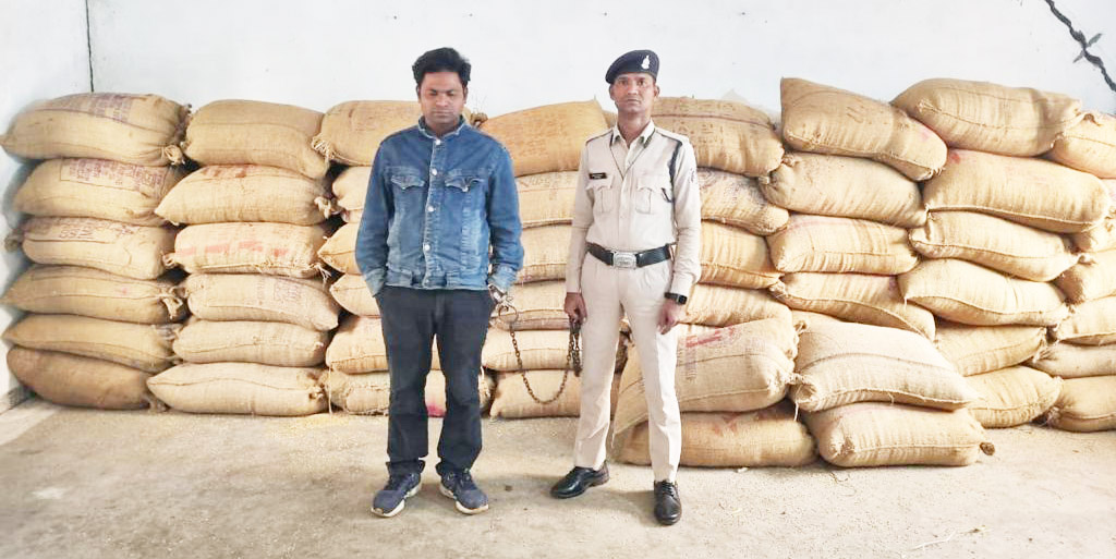 आधा दर्जन जगहों पर धान की चोरी, गिरफ्तार