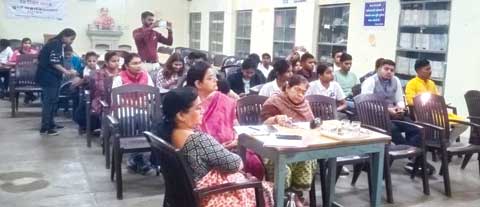 माय भारत विकसित भारत @2047 पर भाषण स्पर्धा में देवाशीष प्रथम