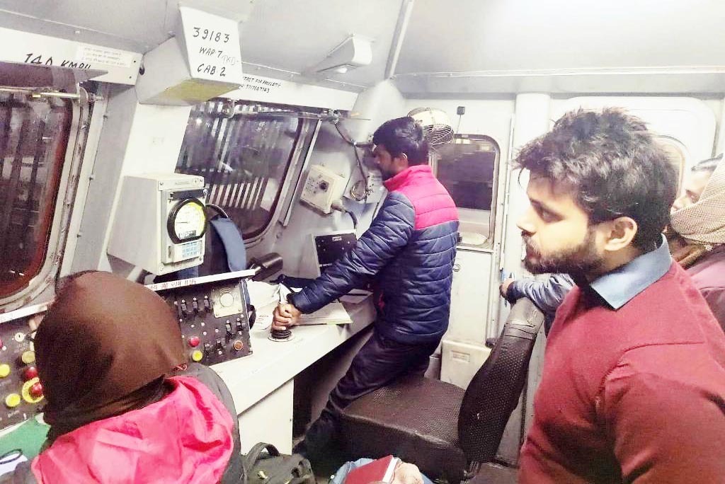 रेलवे ने शुरू किया सुरक्षा के सभी मापदंडों के गहन निरीक्षण का अभियान  