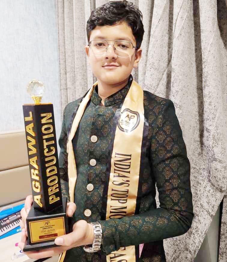 नवापारा के निमित्त जैन बने इंडियाज टॉप मॉडल नवापारा के निमित्त जैन बने इंडियाज टॉप मॉडल