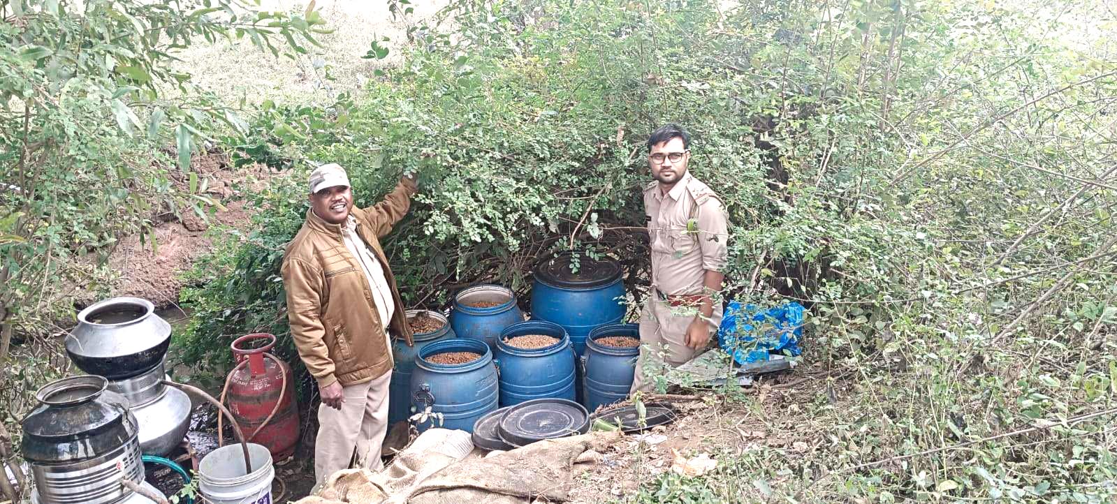 अवैध शराब बिक्री, 2 बंदी