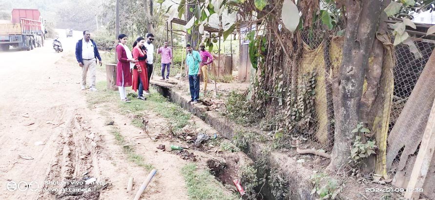 नाली की सफाई नहीं, शिकायत बाद साफ कराने निर्देश 