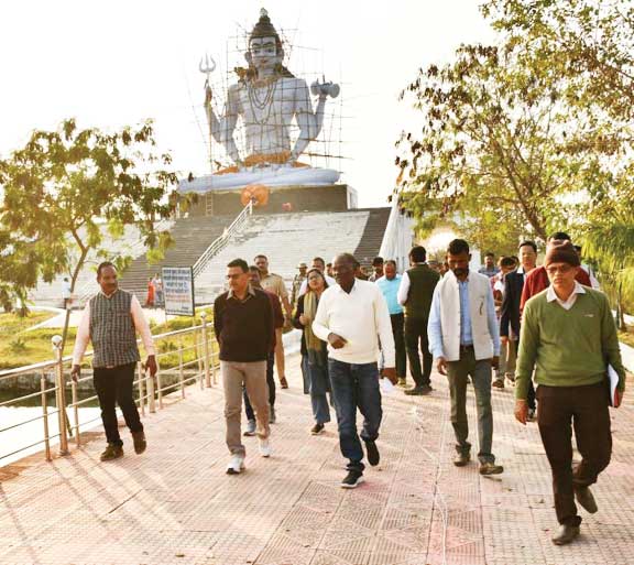 संक्रांति परब की तैयारियां तेज, कलेक्टर-एसपी ने लिया जायजा