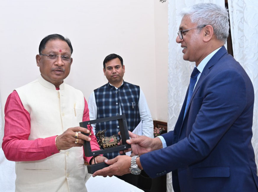 सीएम साय से एसईसीएल सीएमडी डॉ. मिश्रा ने की भेंट