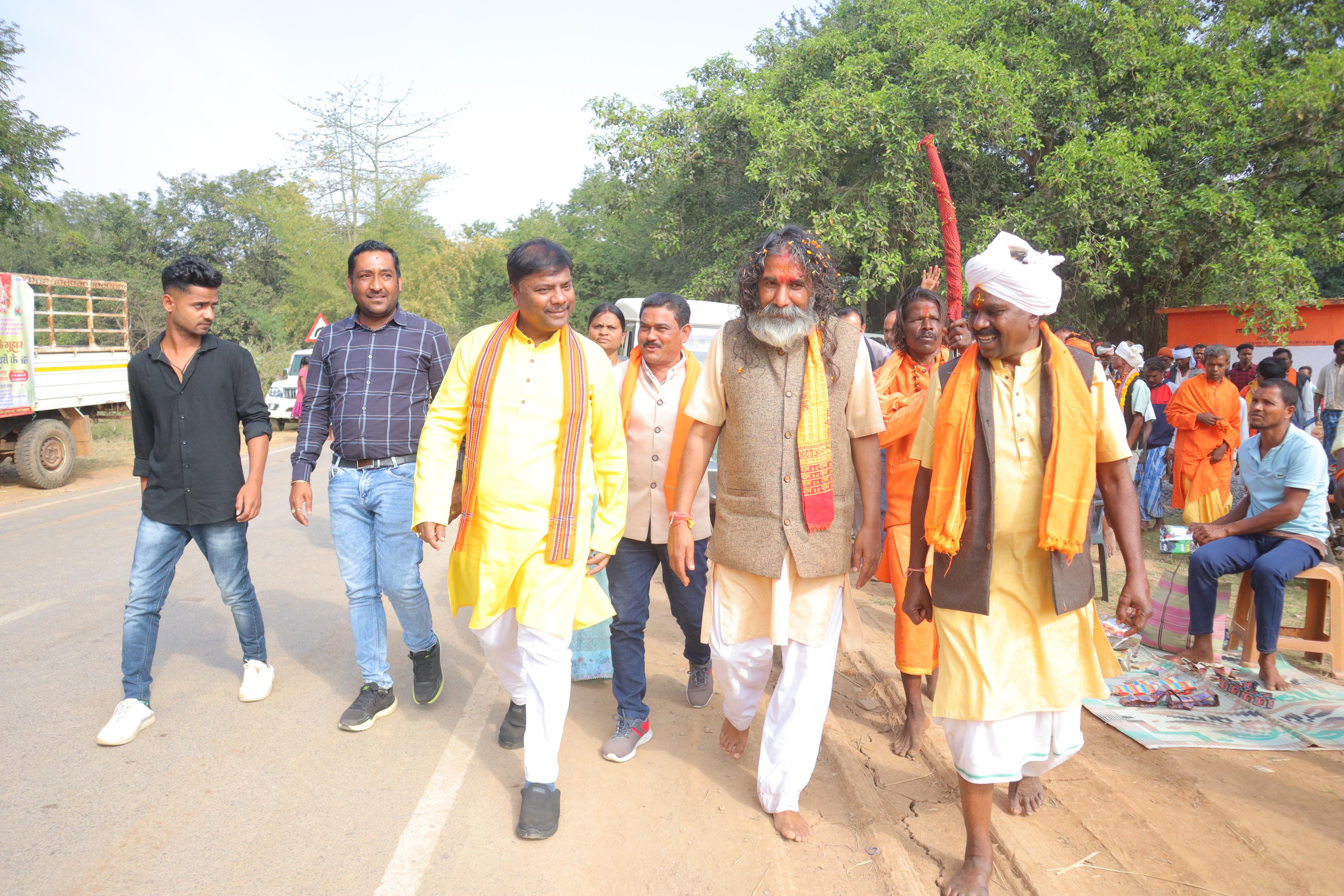 वनवासी, आदिवासी का सामाजिक जीवन हिन्दू संस्कृति का जीवन दर्शन - केदार वनवासी, आदिवासी का सामाजिक जीवन हिन्दू संस्कृति का जीवन दर्शन - केदार