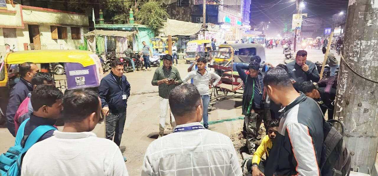 रेलवे स्टेशन, बस स्टैण्ड सहित मार्केट एरिया में साइबर सेल की दबिश रेलवे स्टेशन, बस स्टैण्ड सहित मार्केट एरिया में साइबर सेल की दबिश